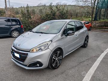Peugeot 208 BlueHDi 5 porte GT Line Incidentata/Si