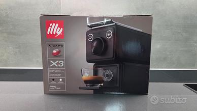 Macchina caffè Illy X3 x-caps nero/shiny