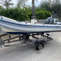 Gommone con motore Yamaha