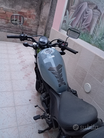 Moto Honda Rebel 500