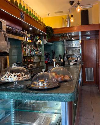 Arredamento Bar/Ristorante – Tavoli, Sedie e Banco