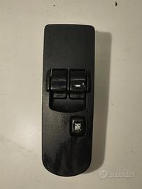 PULSANTIERA ANTERIORE SINISTRA MITSUBISHI Colt Ser