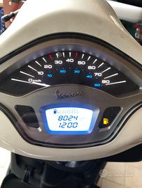 Vespa primavera 50 4t incidentata