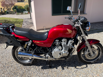 Honda cb 750 seven fifty