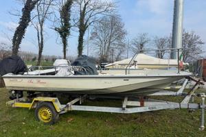 Boston Whaler 15 Montauk con Suzuki 40 CV 4T