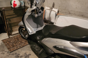 Piaggio beverly 500