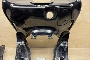 RETROSCUDO E PEDANE NERO LUCIDO TMAX 2004 2007