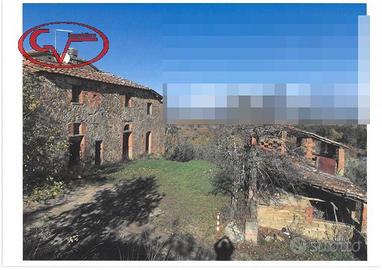 Rustico / Casale di 210 m² con più di 5 locali e b