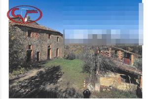 Rustico / Casale di 210 m² con più di 5 locali e b
