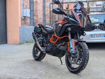 ktm 1290 super adventure S cerchi a raggi 