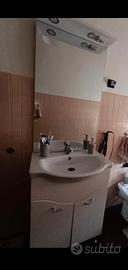 Mobile bagno completo di specchio