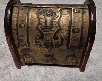 Cofanetto in ottone lavorato artigianalmente 