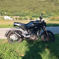Husqvarna svartpilen 125