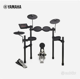 yamaha drum set e sgabello con bacchette