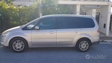 FORD GALAXY GHIA – 7 POSTI
