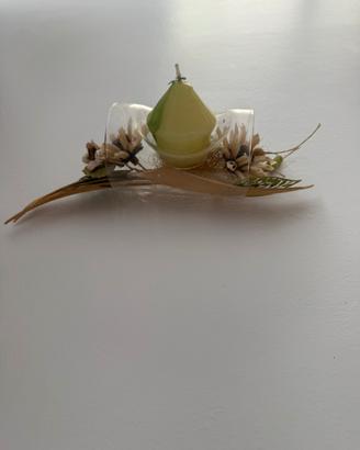 Porta candele con fiori finti nel cilindro vetro