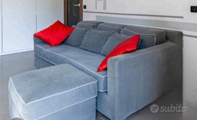  Divano con pouf staccabile 