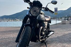 Moro Guzzi V7 Classic custom