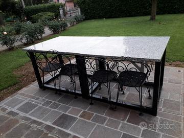 Tavolo da giardino o esterno