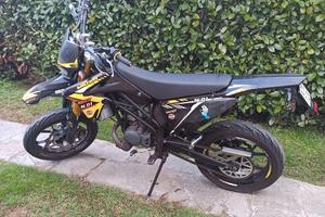 Suzuki Valenti 50 n01