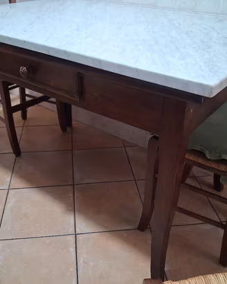 Tavolo e sedie