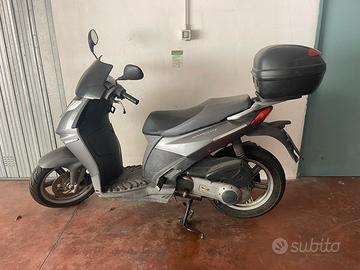 Scooter Aprilia 200