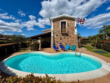 Villa con piscina privata a SAN TEODORO