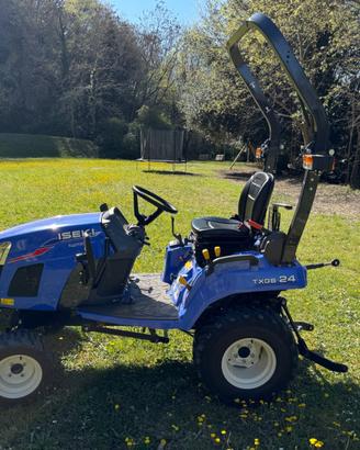Trattore compatto idrostatico 24HP