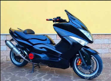 YAMAHA TMax 500