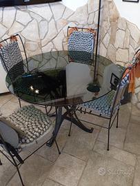 Tavolo e sedie in ferro battuto 