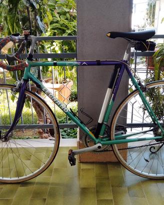Bicicletta da corsa in alluminio