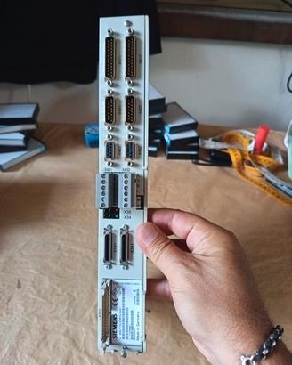 Scheda Siemens Simodrive 611 6SN1118-0DM33-0AA1

