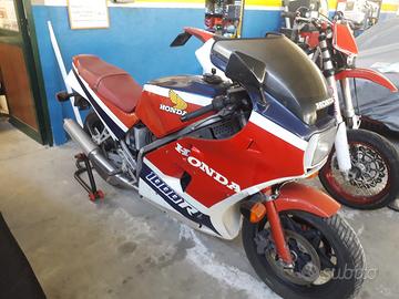 honda vf 1000 R