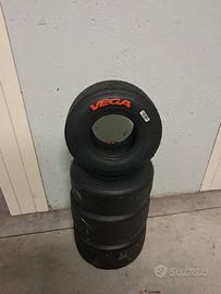 Gomme Kart Mini Vega Rosse