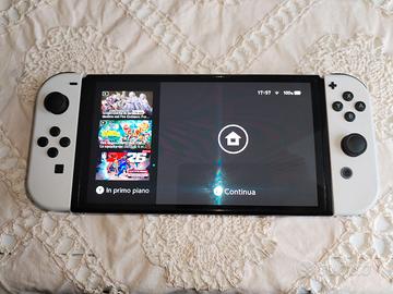 Nintendo Switch OLED bianca - pari al nuovo