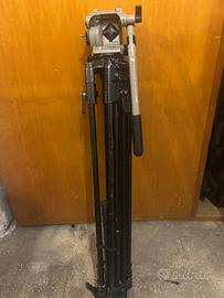 Cavalletto con testa video Vinten