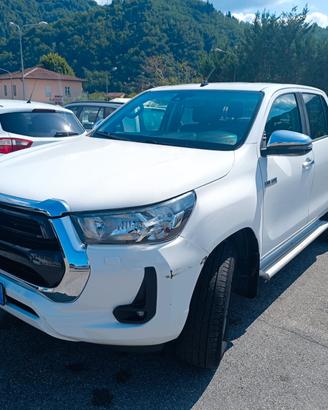 Toyota Hilux 2.4 D-4D 4WD 4 porte Double Cab Execu