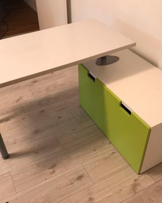 Scrivania con panca contenitore