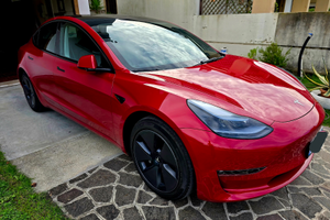 Tesla Model 3 LR AWD Rosso