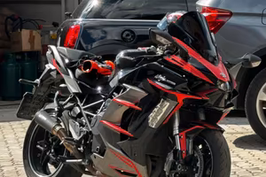 Kawasaki Ninja H2 SX SE+ Tourer 2025 (Trattabile)