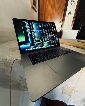 Macbook Pro 15 I7 16Ram 1tb