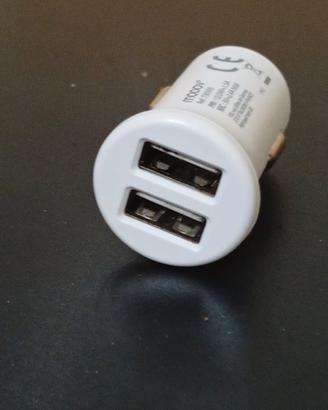 Adattatore USB per auto 