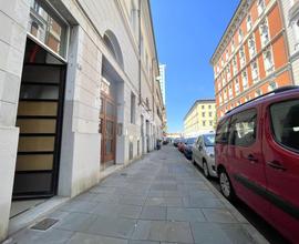 MAGAZZINO A TRIESTE