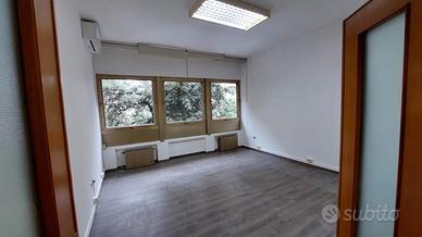 Pescara centro traversa Via Nicola Fabrizi ufficio