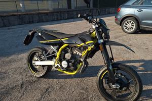 SWM SM 125 4T