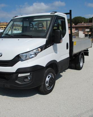 Iveco Daily 35c12 ribaltabile trilaterale