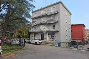 3 LOCALI A PARMA