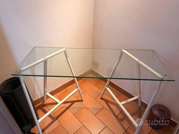 Scrivania in vetro