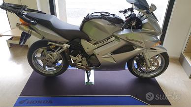 Honda VFR 800 Vtec