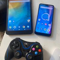 Tablet con SIM, telefono cellulare e gamepad